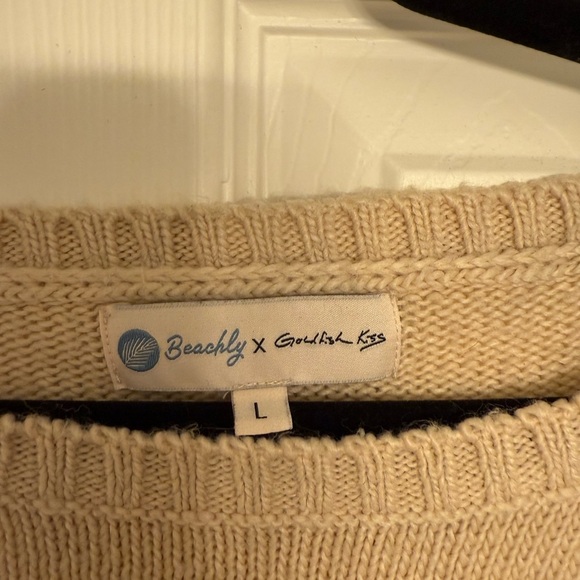 Beachly X Goldfish Kiss Tropical Vibes Sweater Size L - Picture 3 of 5